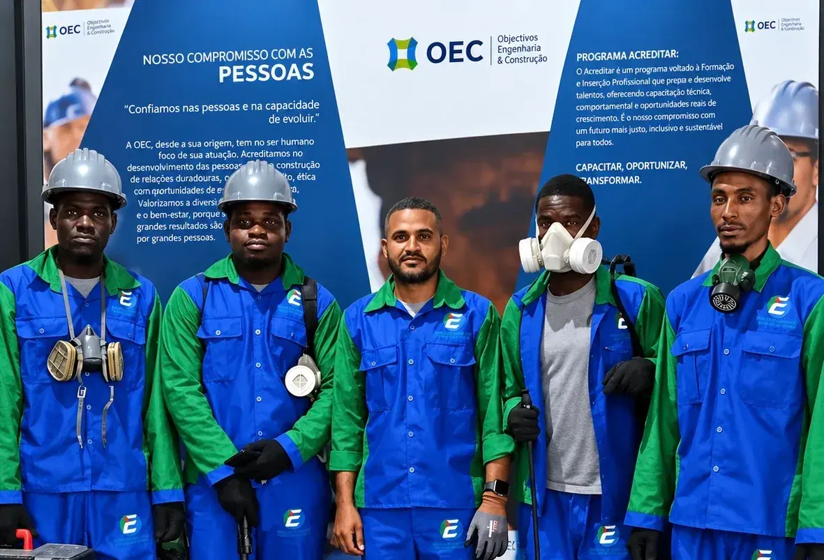 Equipa da Efrasa Service em Angola